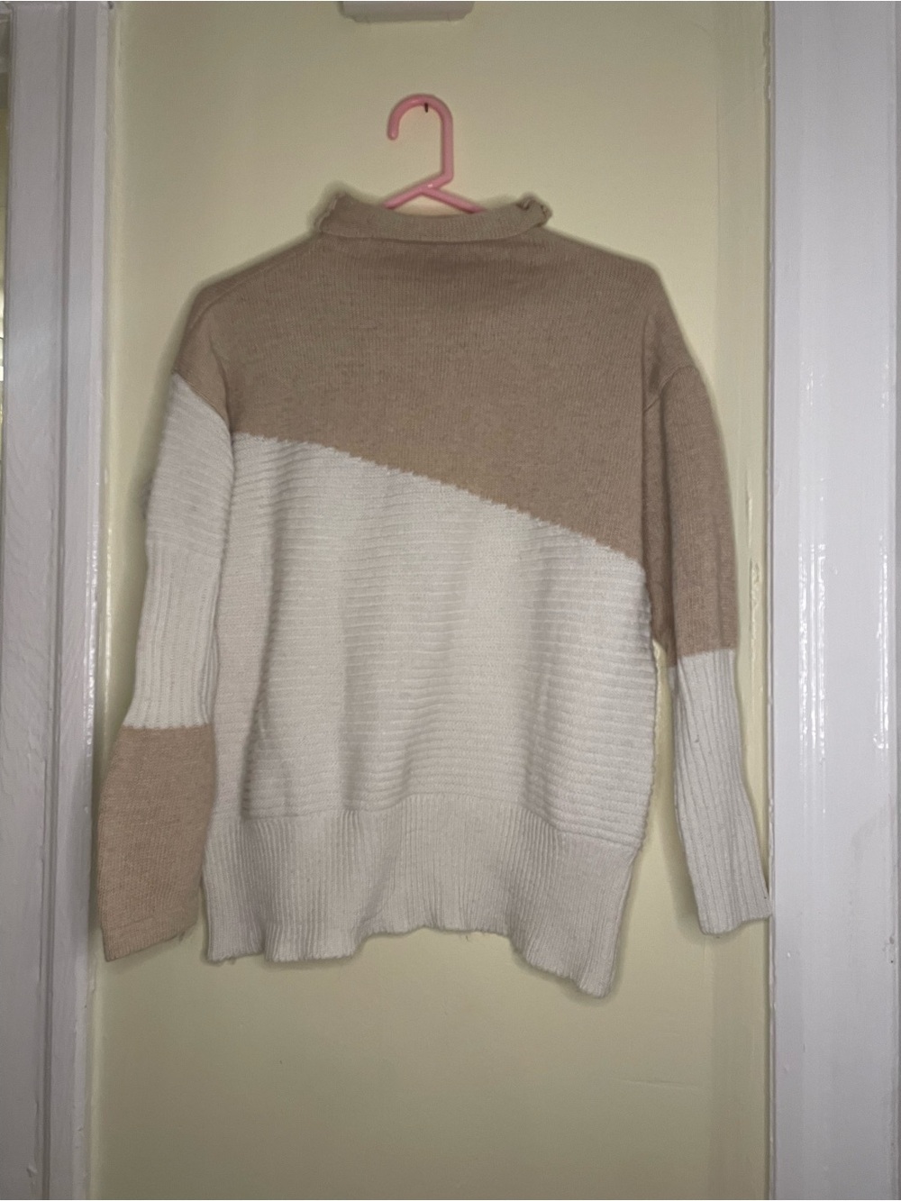 Colorblock Mock Neck Asymmetrical Sweater - Beige & White